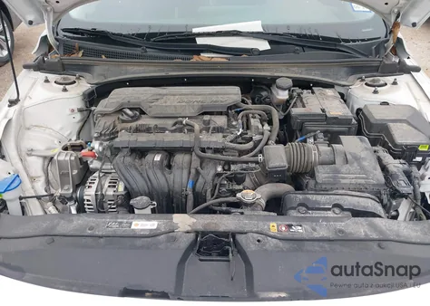 2024 Hyundai Elantra Sel z USA, uszkodzony, nr VIN KMHLM4DG1RU791463